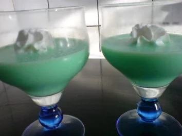 Buttermilchspeise - Waldmeister - Rezept - Bild Nr. 2