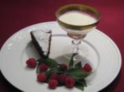 Rezept: Sabayonne mit Himbeercoulis auf Schokotarte Sabayonne mit Himbeercoulis auf Schokotarte - Rezept