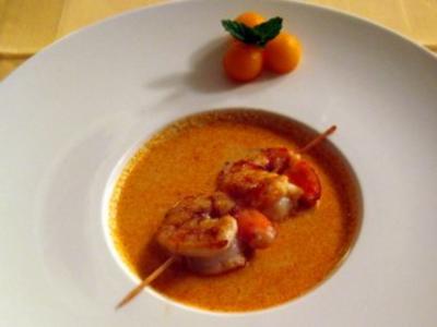 Rezept: Geeiste Melonensuppe mit Garnelen Geeiste Melonensuppe mit Garnelen - Rezept