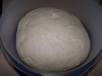 Rezept: Pizza mit Hackfleisch á la Tina Bild Nr. 6 Pizza mit Hackfleisch á la Tina - Rezept - Bild Nr. 6