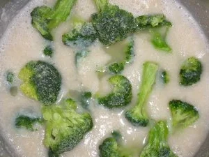 Rezept: Broccoli – Blumenkohl – Eischnee - Creme – Süppchen Bild Nr. 12 Broccoli – Blumenkohl – Eischnee - Creme – Süppchen - Rezept - Bild Nr. 12