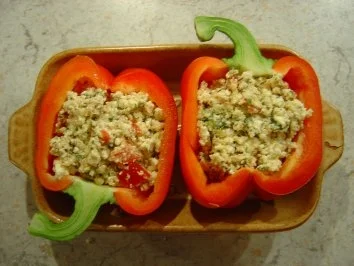 Rezept: Rote Paprika mit Schafskäsefüllung... Bild Nr. 3 Rote Paprika mit Schafskäsefüllung... - Rezept - Bild Nr. 3