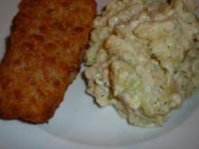 Backfisch mit Kartoffel-Gurke-Salat - Rezept