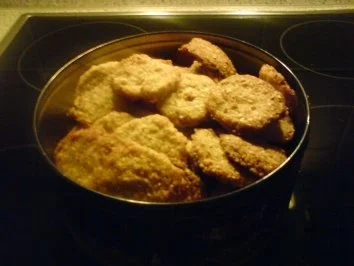 Rezept: PLÄTZCHEN: Haselnußtaler Bild Nr. 3 PLÄTZCHEN: Haselnußtaler - Rezept - Bild Nr. 3