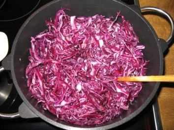 Rezept: Apfelrotkohl Bild Nr. 2 Apfelrotkohl - Rezept - Bild Nr. 2