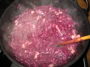 Rezept: Apfelrotkohl Bild Nr. 4 Apfelrotkohl - Rezept - Bild Nr. 4