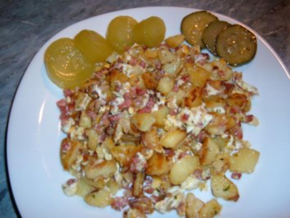 Bratkartoffeln mit Schinken und Ei - Rezept mit Bild - kochbar.de