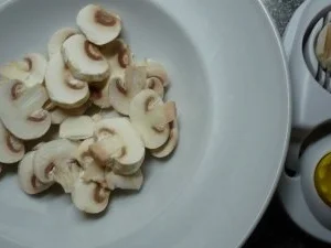 Carpaccio von Champignons mit Schinken - Rezept - Bild Nr. 2