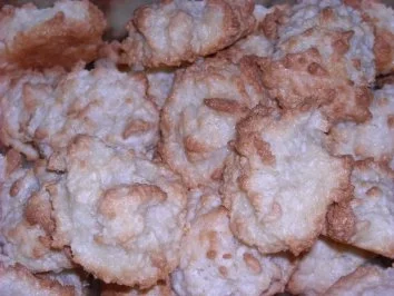 Weihnachten - Kokosmakronen mit Marzipan - Rezept