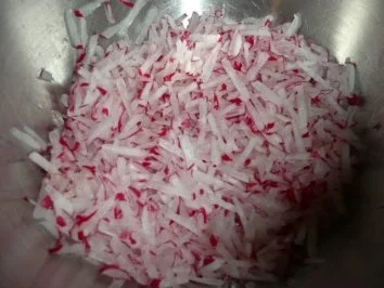 Rezept: TAPAS /RADIESCHENSÜLZE MIT SERANOSCHINKEN Bild Nr. 4 TAPAS /RADIESCHENSÜLZE MIT SERANOSCHINKEN - Rezept - Bild Nr. 4