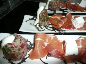 Rezept: TAPAS /RADIESCHENSÜLZE MIT SERANOSCHINKEN TAPAS /RADIESCHENSÜLZE MIT SERANOSCHINKEN - Rezept