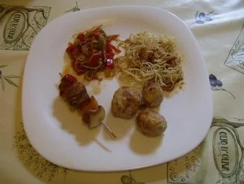 Putenbrustvariationen mit Chinagemüse an Mie-Nudeln - Rezept