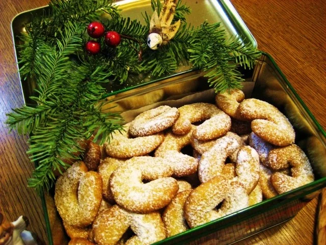 Rezept: Vanillekipferl ... etwa 80 Stück Bild Nr. 6 Vanillekipferl ... etwa 80 Stück - Rezept - Bild Nr. 6