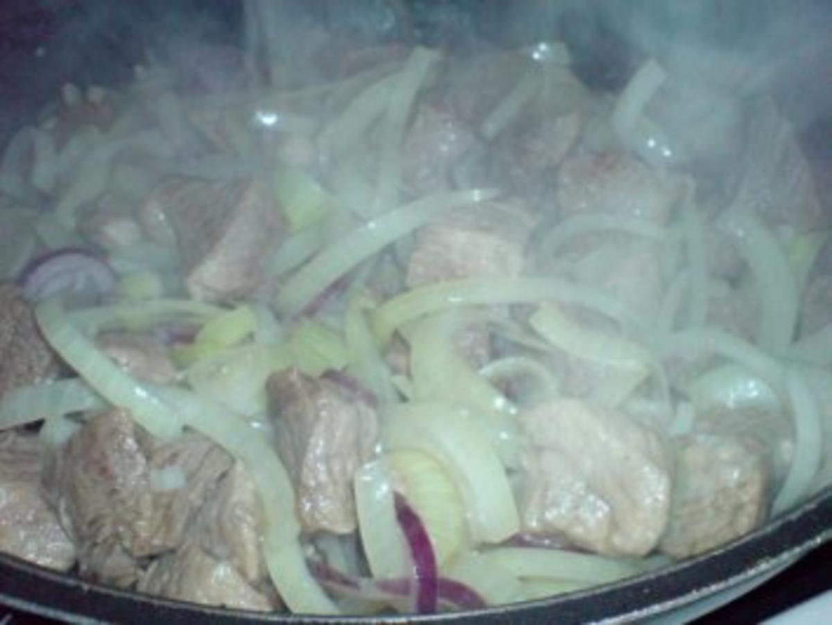 Gulasch mit Champignons - Rezept - Bild Nr. 10