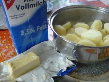 Rezept: Selbst gemachtes Kartoffelpüree mit Reste Bild Nr. 7 Selbst gemachtes Kartoffelpüree mit Reste - Rezept - Bild Nr. 7