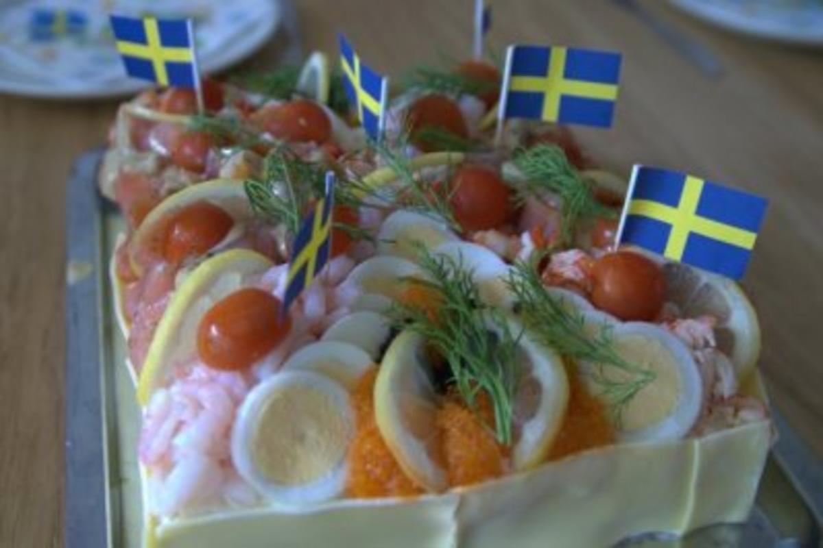 Schwedische fischige SMÖRGASTARTA - Rezept