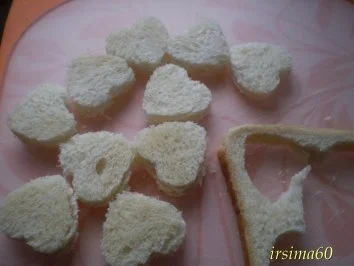 Rezept: Suppeneinlage "Herzige Croûtons" Bild Nr. 2 Suppeneinlage "Herzige Croûtons" - Rezept - Bild Nr. 2