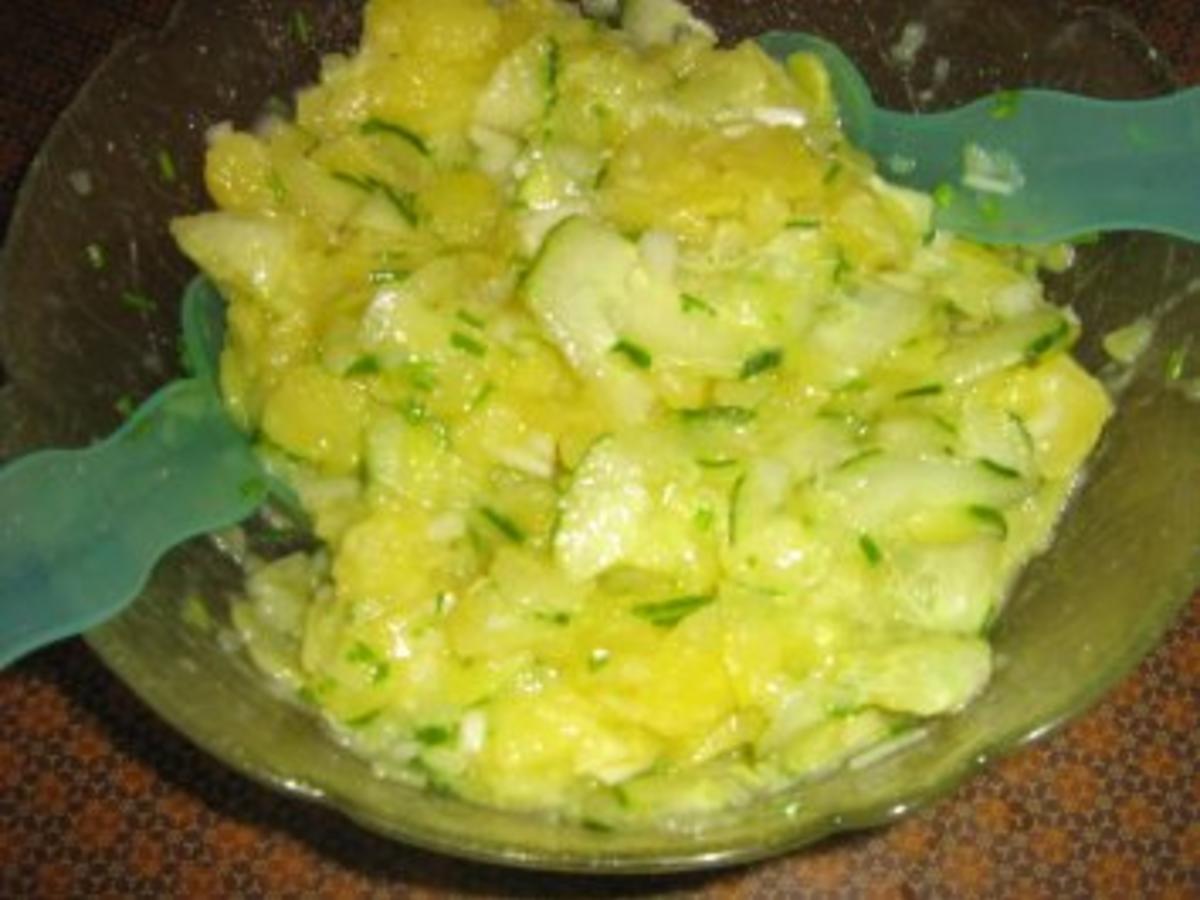 Kartoffel-Gurkensalat von Rosa - Rezept - kochbar.de