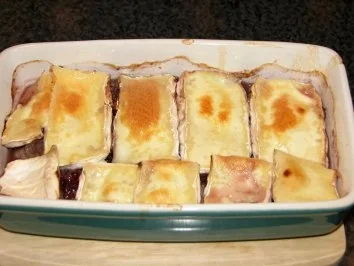 Rezept: Schweinefilet unter Preiselbeer-Camembert Haube Schweinefilet unter Preiselbeer-Camembert Haube - Rezept