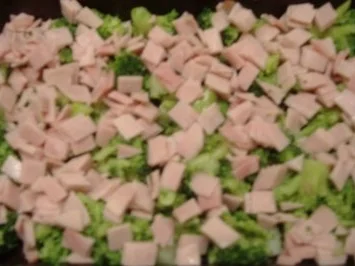 Rezept: Broccoliauflauf mit Schinken und Schafskäse Bild Nr. 3 Broccoliauflauf mit Schinken und Schafskäse - Rezept - Bild Nr. 3