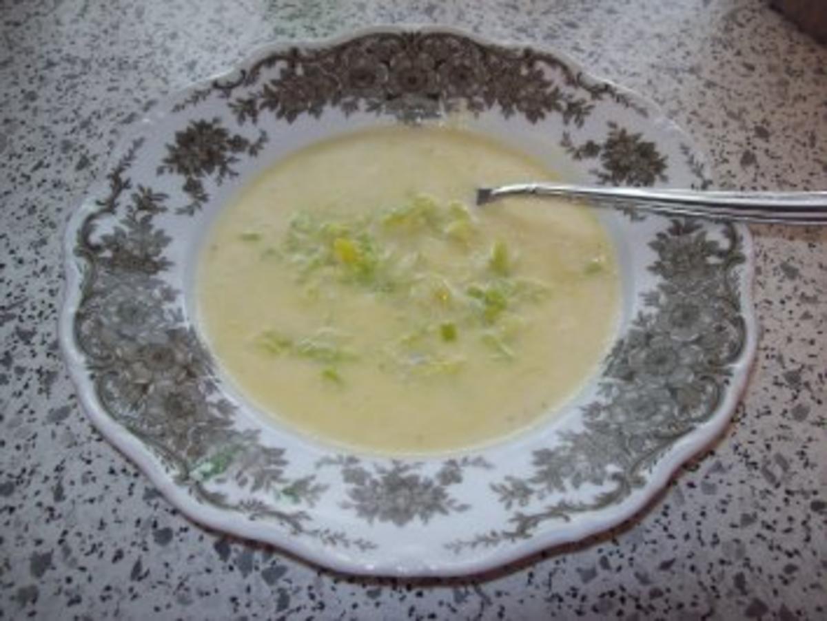 Lauchcremesuppe mit Lauch und Kartoffel- ca 150 g - - Rezept mit Bild ...