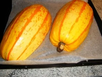 Spagettikürbis mit Käse-Sahnesoße - Rezept - Bild Nr. 3