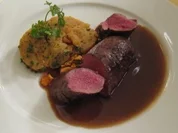 Vanille-Rehfilet an Blaubeersoße dazu Pfifferlingsknödel - Rezept