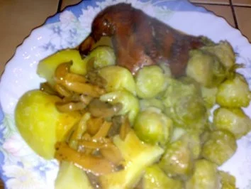 Kaninchenkeulchen mit Rosenkohl und Kartoffeln - Rezept