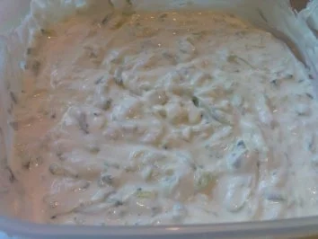 Rezept: Tzaziki nach Schaefchen-Art Tzaziki nach Schaefchen-Art - Rezept