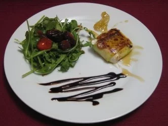 Rezept: Picandou im Zucchinimantel auf Rucolanest an Zucker-Balsamico-Dressing Picandou im Zucchinimantel auf Rucolanest an Zucker-Balsamico-Dressing - Rezept