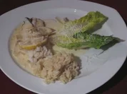 Fischfilet mit Spezialreis und Salat - Rezept