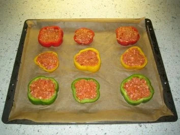 Rezept: Gefüllte-Paprika-Ampel Gefüllte-Paprika-Ampel - Rezept