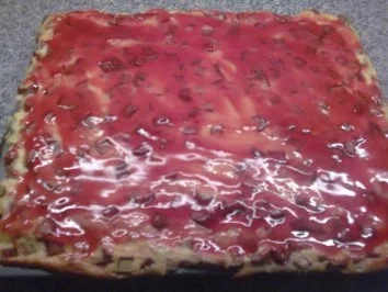 Rezept: Himmlischer Rhabarber Quark Vanille Blechkuchen Bild Nr. 3 Himmlischer Rhabarber Quark Vanille Blechkuchen - Rezept - Bild Nr. 3