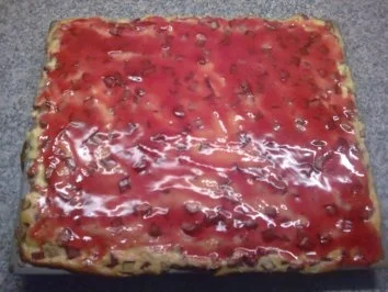 Rezept: Himmlischer Rhabarber Quark Vanille Blechkuchen Bild Nr. 2 Himmlischer Rhabarber Quark Vanille Blechkuchen - Rezept - Bild Nr. 2