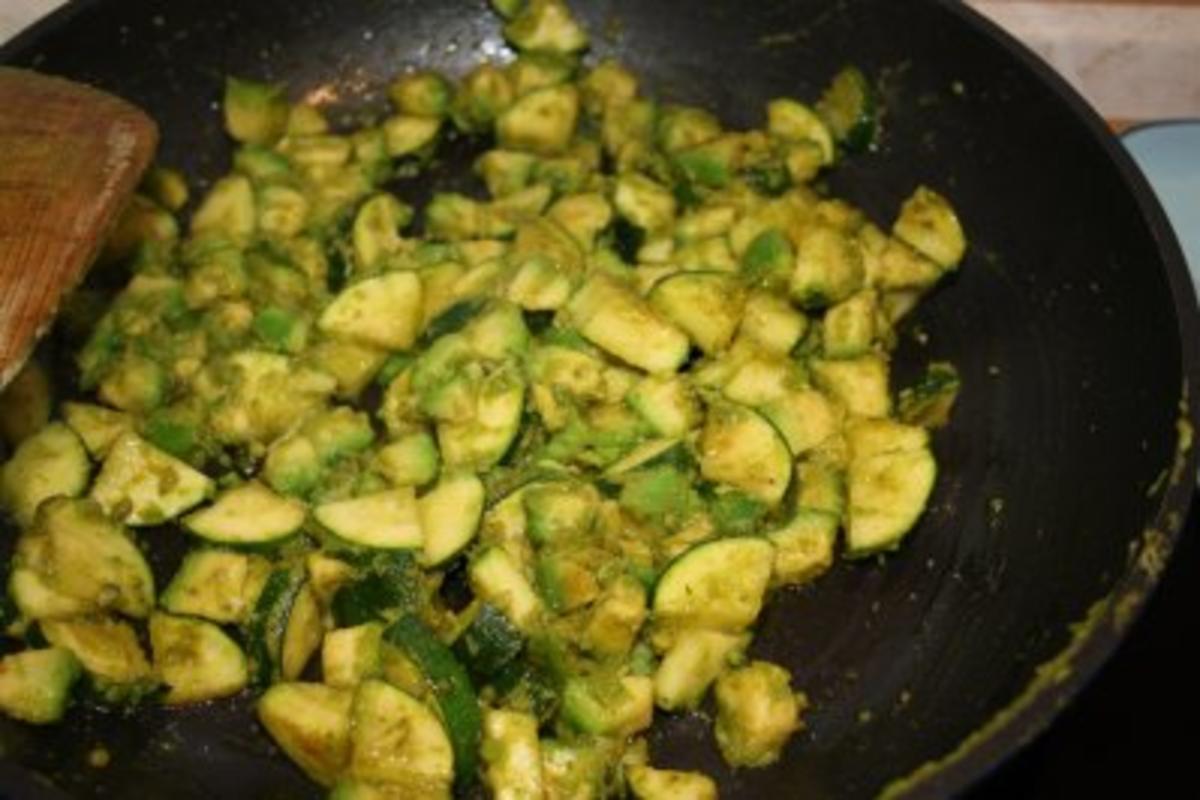 Gemüsepfanne: Avocado-Zucchini-Pfanne - Rezept - Bild Nr. 5