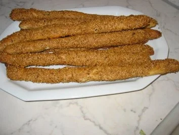 Knusper-Sesamstangen - Rezept