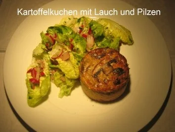 Kochduellrezept 4 - Blumenkohl-Karotten-Süppchen, Kartoffelkuchen mit Lauch und Pilzen, Quarkmousse an Himbeercoulis - Rezept - Bild Nr. 2