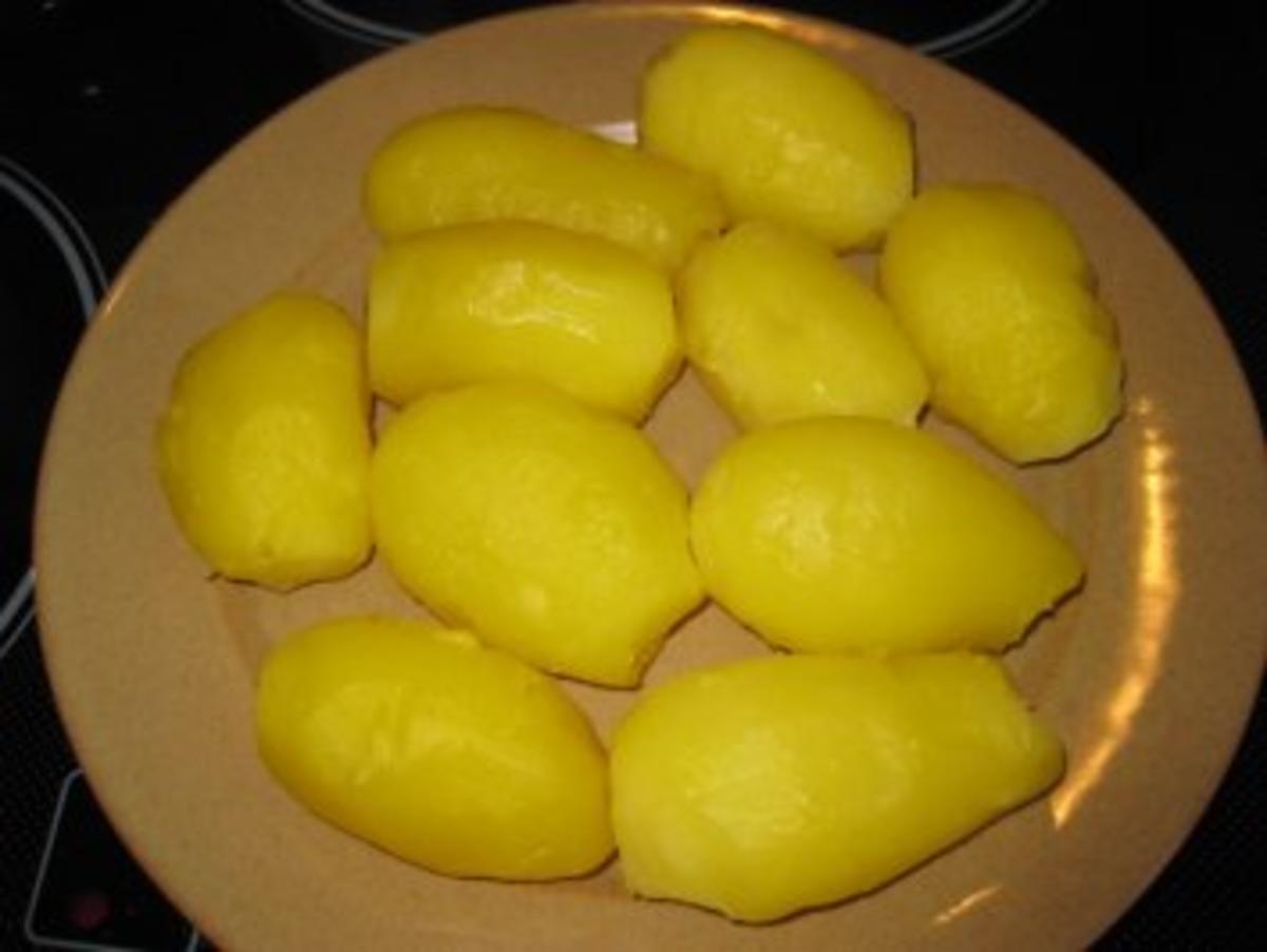 Kartoffel-Rosenkohl-Hackbällchen-Auflauf mit Schafskäse überbacken - Rezept - Bild Nr. 3
