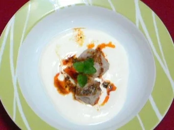 Türkische Ravioli mit Hack und Joghurt-Minzsoße - Rezept