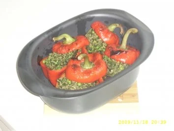 Gefüllte Paprika mit Spinat und Hackfleisch - Rezept
