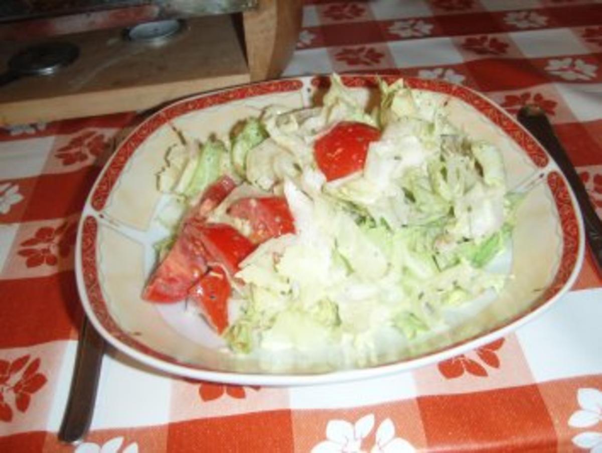 Spiesse mit Kürbis, Schwertfisch und Tomaten und dazu ein grüner Salat - Rezept - Bild Nr. 2