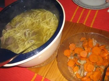 Nudelsuppe mit Rindfleisch und Gemüseeinlage - Rezept - Bild Nr. 5