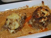 Annis gratinierte Bifteki in Metaxa-Sahne-Sauce - Rezept