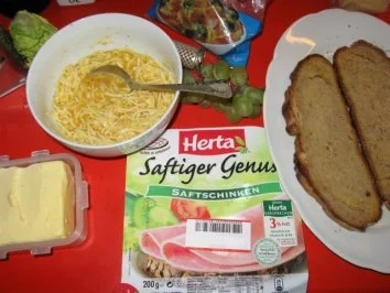 Brot mit Wein in Eier-Käsemix gebacken - Rezept - Bild Nr. 11