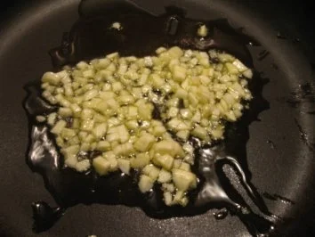 Maultaschen mit Majoran-Oregano-Tomatensoße überbacken - Rezept - Bild Nr. 4