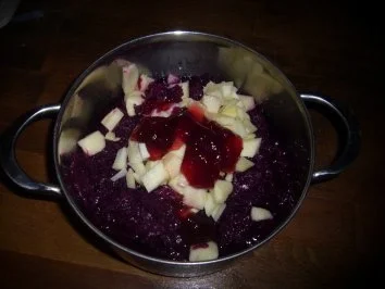 Rezept: Hauptgericht: Gefüllte Ente weihnachtlich angehaucht Bild Nr. 4 Hauptgericht: Gefüllte Ente weihnachtlich angehaucht - Rezept - Bild Nr. 4