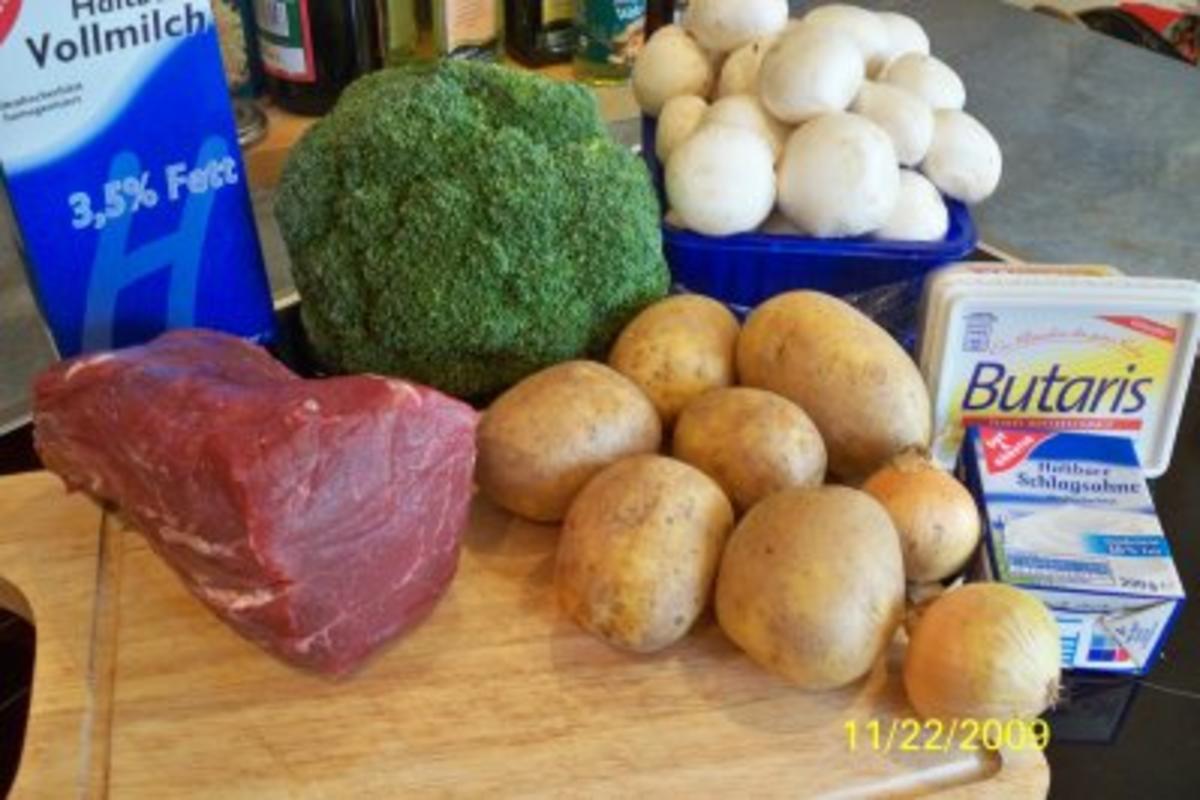 Rinderfilet im ganzen gegart mit Rahmpilze und Kartoffel-Broccoli-Püree - Rezept - Bild Nr. 2