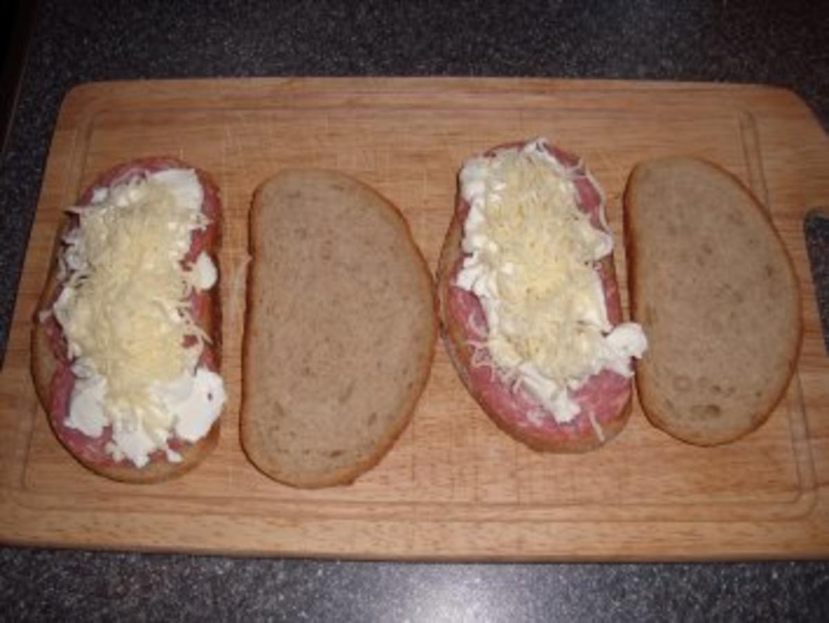 Käse-Salami Sandwich - Rezept - Bild Nr. 2