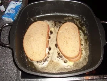 Käse-Salami Sandwich - Rezept - Bild Nr. 3