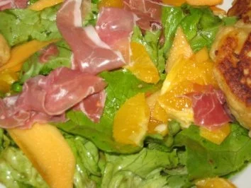 Geditschte-Gedatschte mit Salat & Früchten - Rezept - Bild Nr. 3